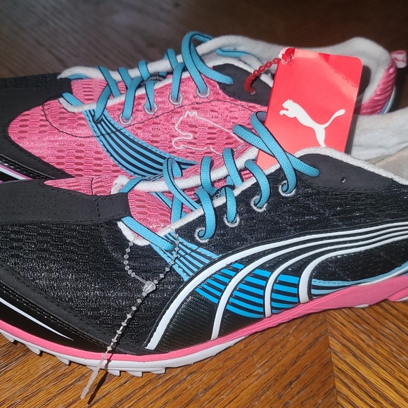 PUMA TRACK SPIKES - Picture 1 of 3